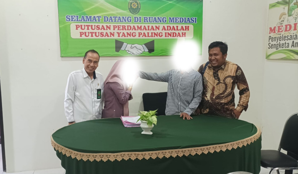 Pasangan kembali Rujuk di Tangan Mediator H.Safiudin SH.MH.